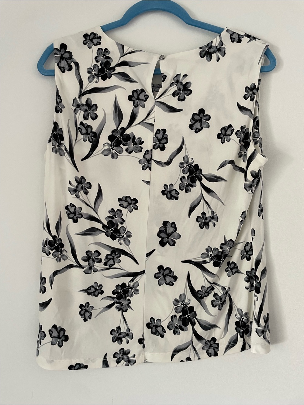 Calvin Klein White Black Floral Pleated Neck Sleeveless Blouse XL - Picture 2 of 4